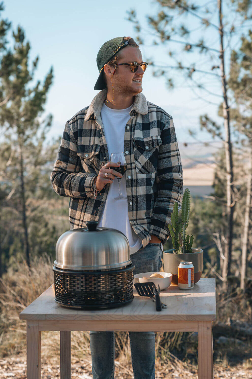 Cobb PRO BLACK Holzkohle Grill inkl. Grillplatte ~ 5-teilig inkl. Cobble Stone| SET 1 von Cobb