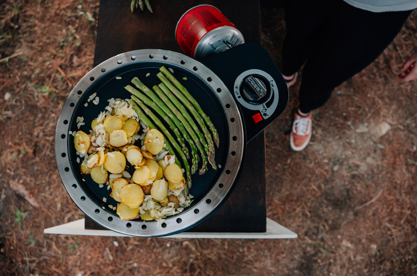 Cobb Gas Grill PRO BLACK inkl. Grillplatte | Multifunktionsküche von Cobb