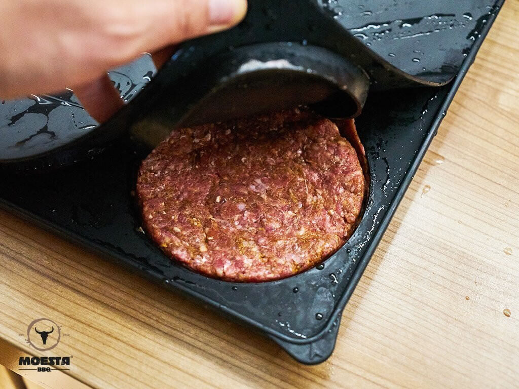 BurgerPresse No.1 - Die 4-Fach Silikon Hamburgerpresse ~ Moesta BBQ