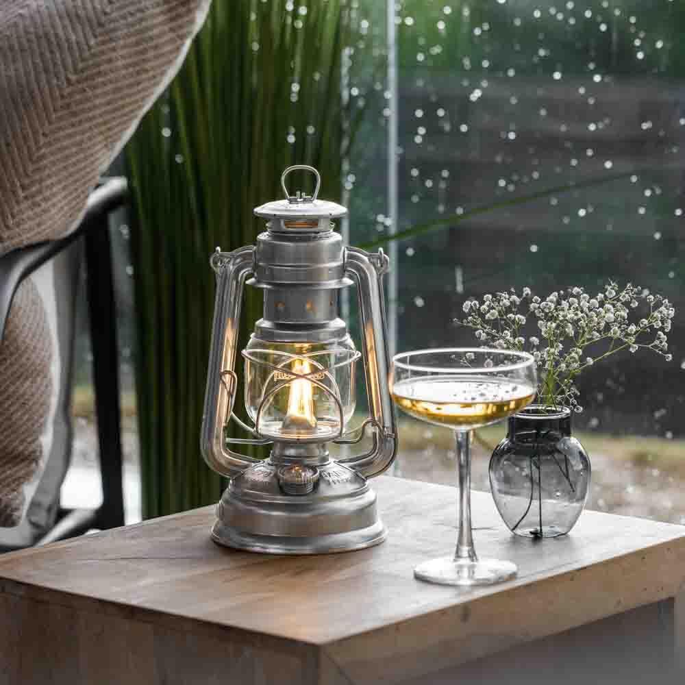 Feuerhand LED Laterne Baby Special 276 Zinc-Plated bis 150 Lumen von Feuerhand