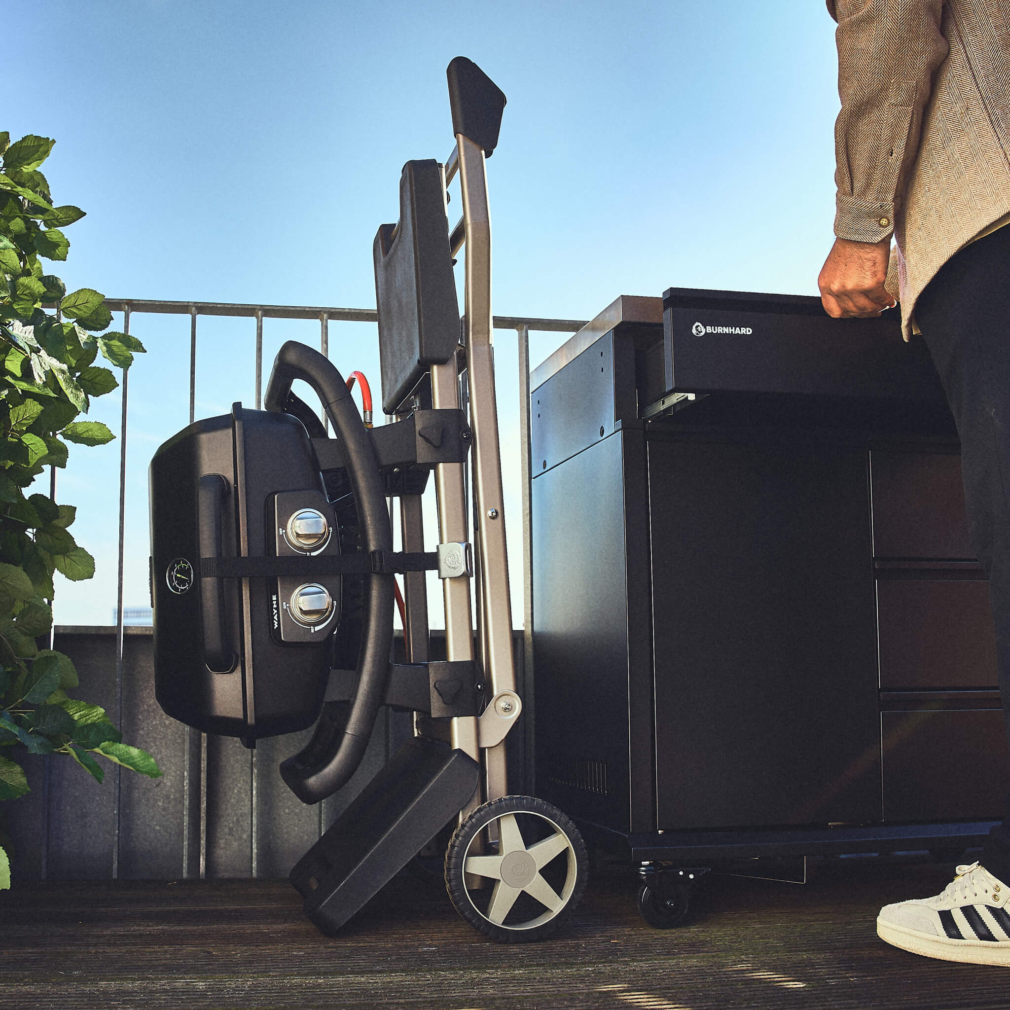 Rollwagen für den Gasgrill WAYNE Balkongrill passend für 1 & 2 Brenner von BURNHARD