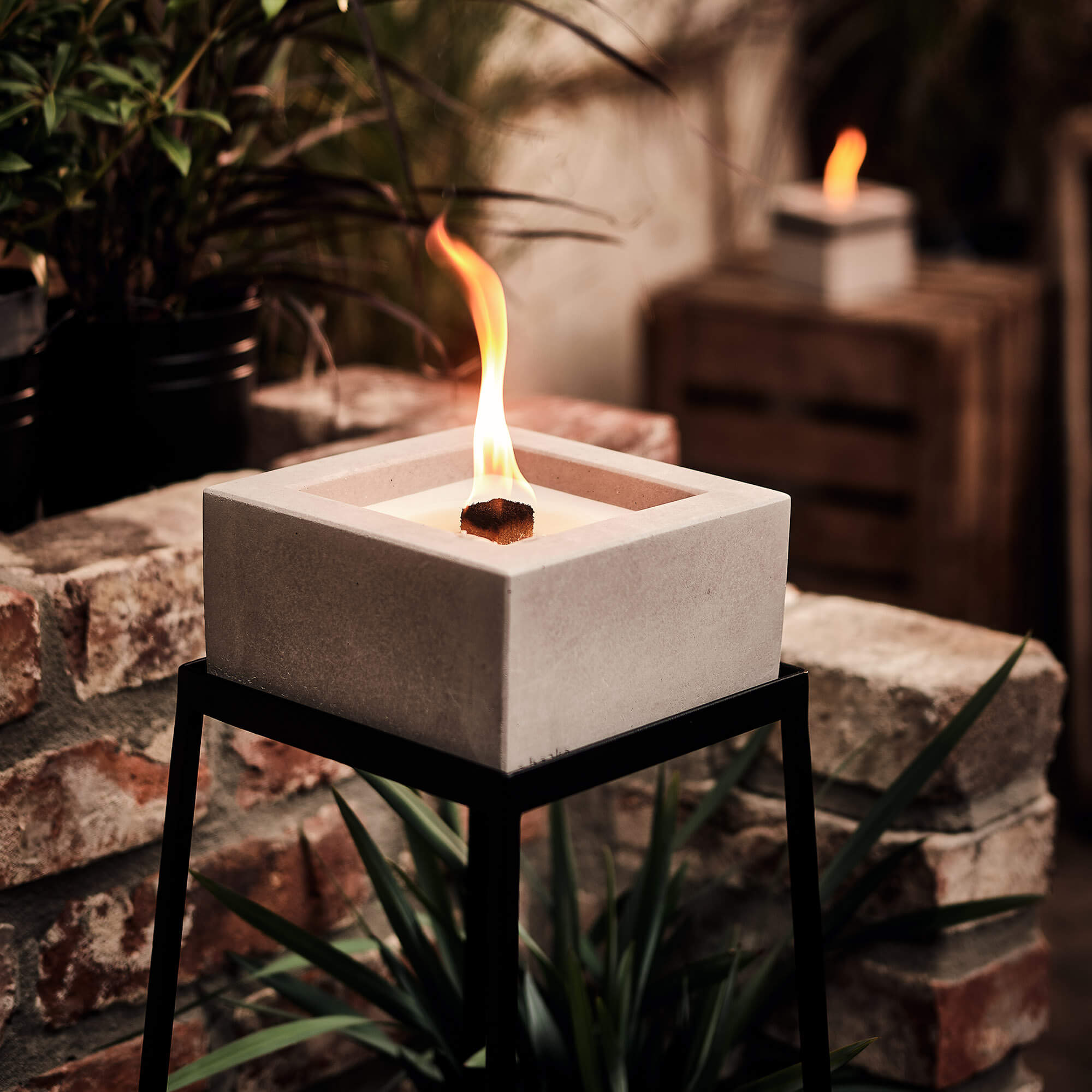 BESKE Pulverbeschichteter Ständer für Betonfeuer Kula 20x20x10cm | Made in Germany von Beske-Manufaktur