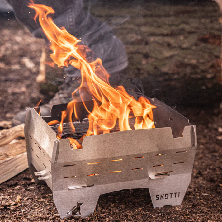 SKOTTI Grill MINI - dein ultrafunktionaler Outdoor-Grill von SKOTTI SKOTTI Grill MINI - dein ultrafunktionaler Outdoor-Grill von SKOTTI