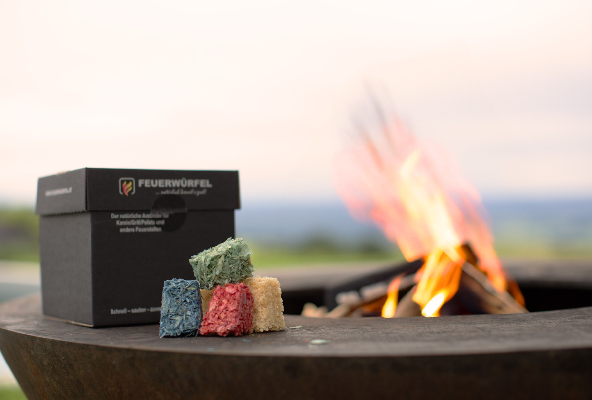 500g Feuerwürfel für Kamin & Ofen & Grill von SILVER GmbH 500g Feuerwürfel für Kamin & Ofen & Grill von SILVER GmbH