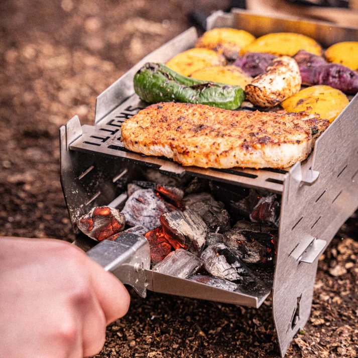 SKOTTI Grill MINI - dein ultrafunktionaler Outdoor-Grill von SKOTTI SKOTTI Grill MINI - dein ultrafunktionaler Outdoor-Grill von SKOTTI