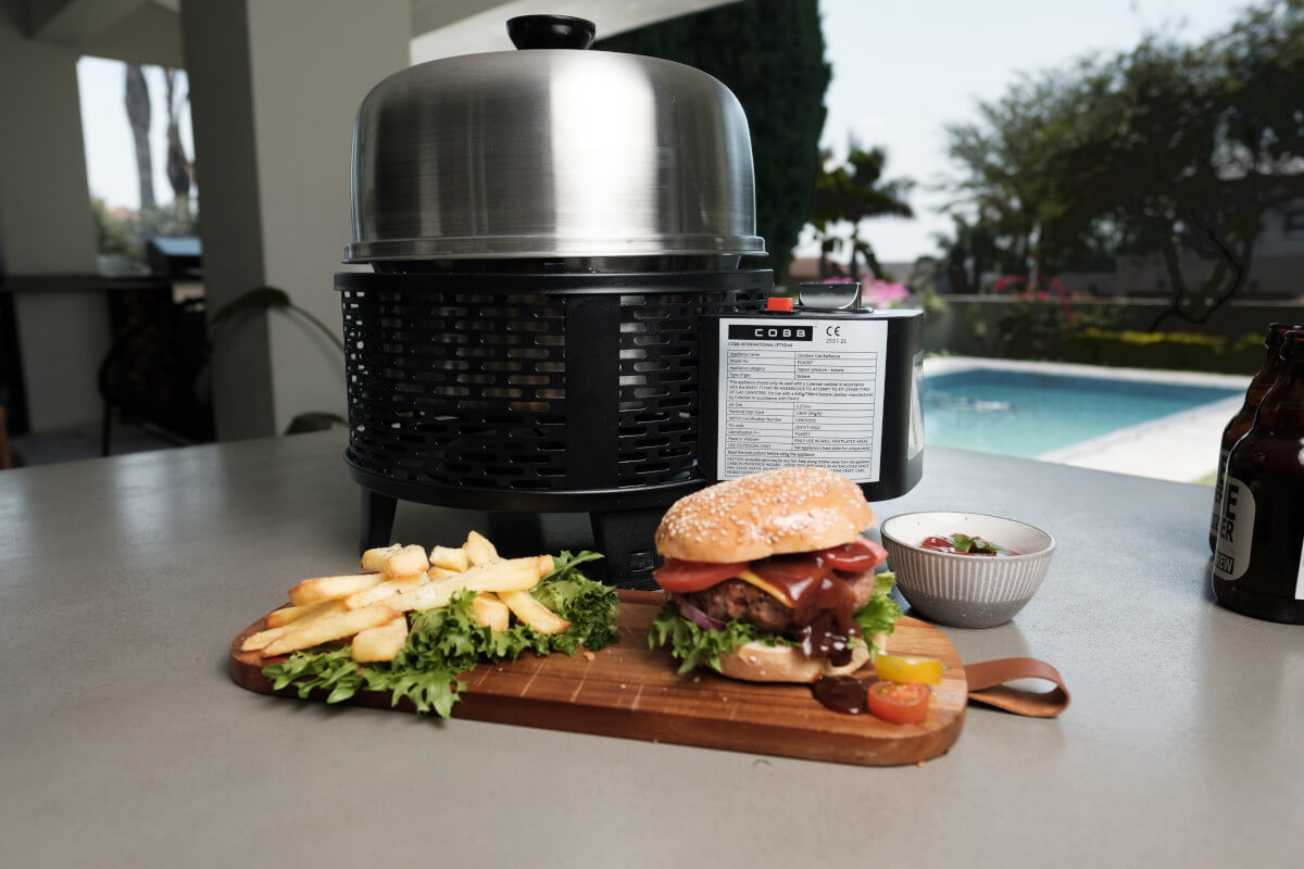 Cobb Gas Grill PRO BLACK inkl. Grillplatte ~ 5-teilig | Multifunktionsküche | SET 4 von Cobb